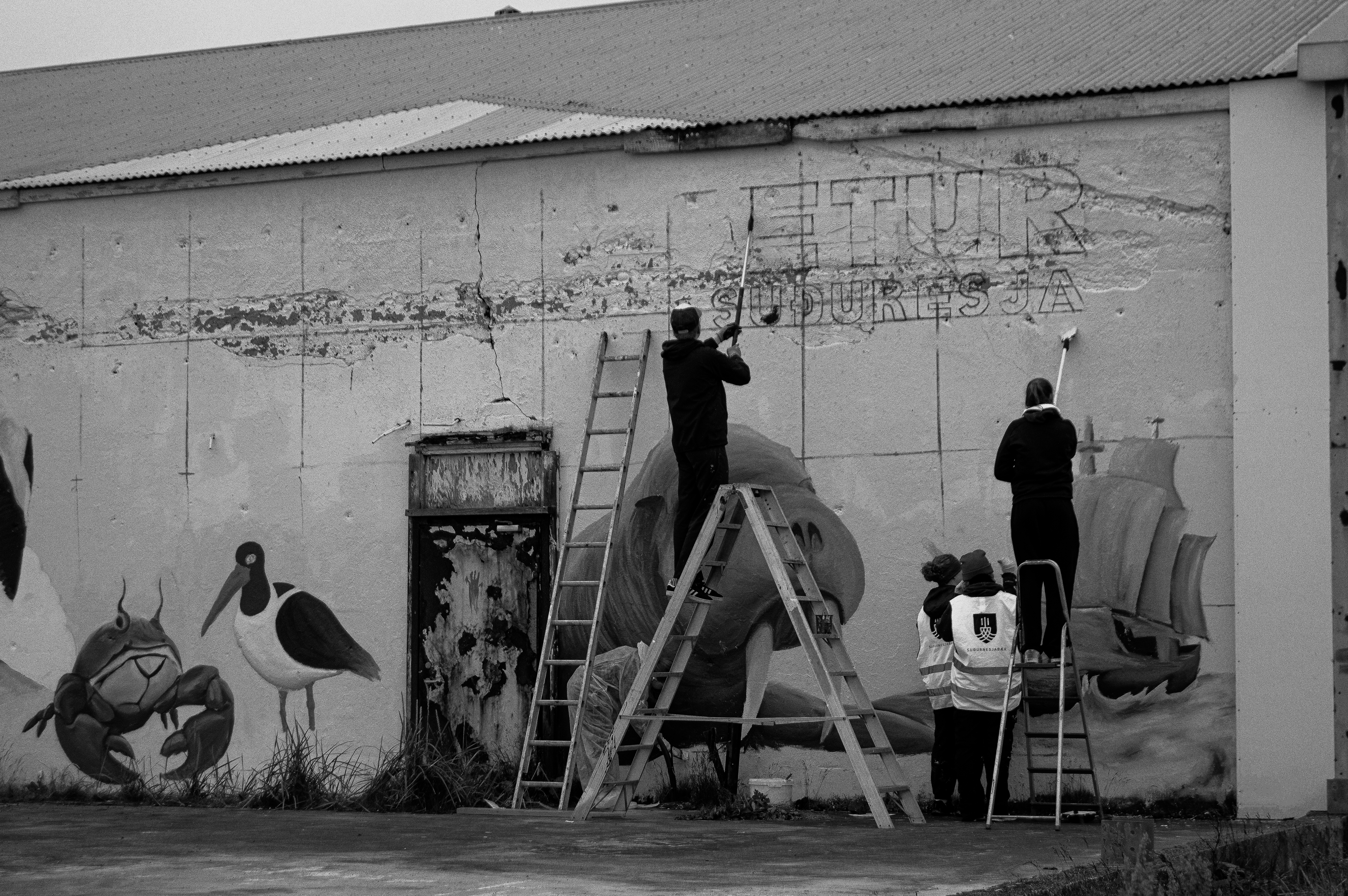 street work city black and white