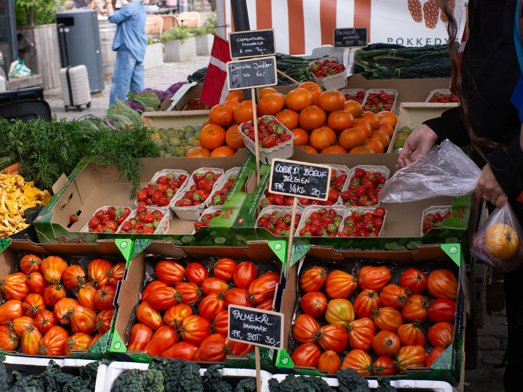 tomatoes farmers market copenhagen danish fresh food fruit vegetables sustainable eating consumption recipes