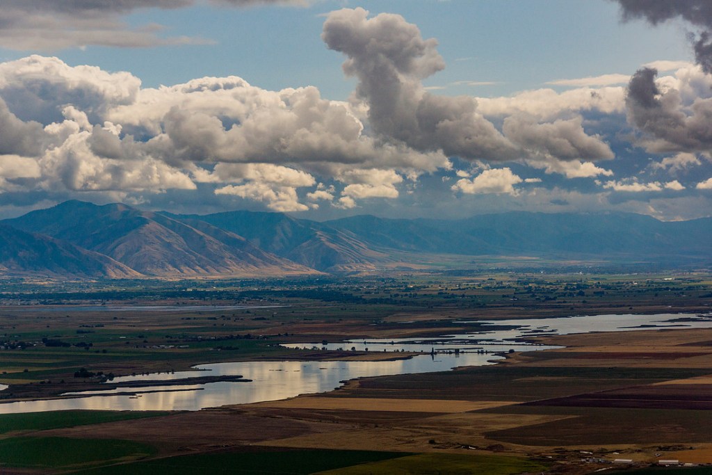 great salt lake bear river valley utah water climate change conservation blue sky mountains american west drought